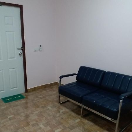 Hotel Baan Hin Sai Suay Nong Sarai Esterno foto