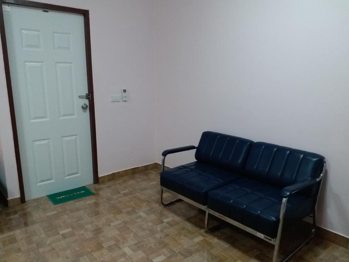 Hotel Baan Hin Sai Suay Nong Sarai Esterno foto