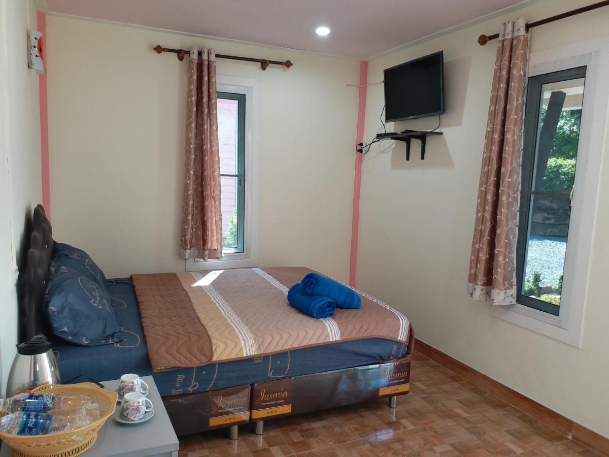 Hotel Baan Hin Sai Suay Nong Sarai Esterno foto