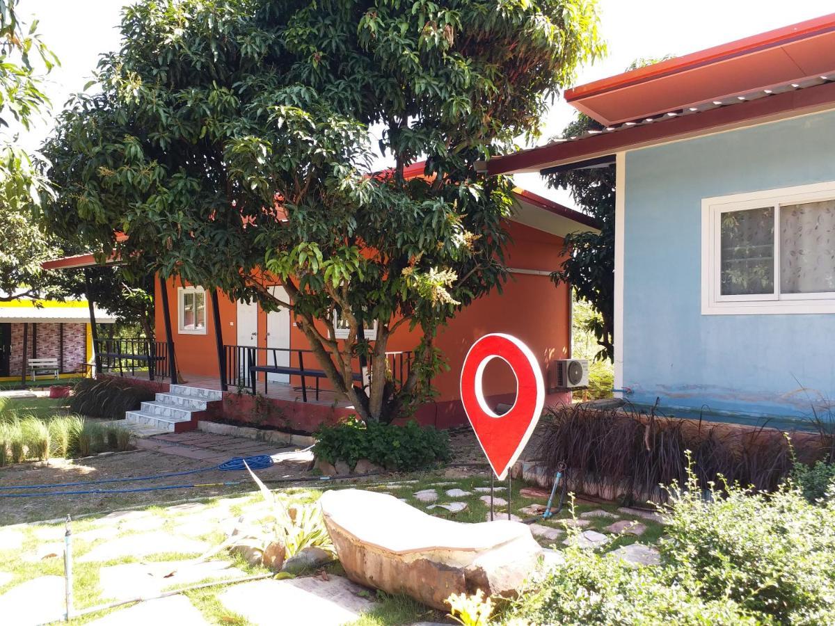 Hotel Baan Hin Sai Suay Nong Sarai Esterno foto